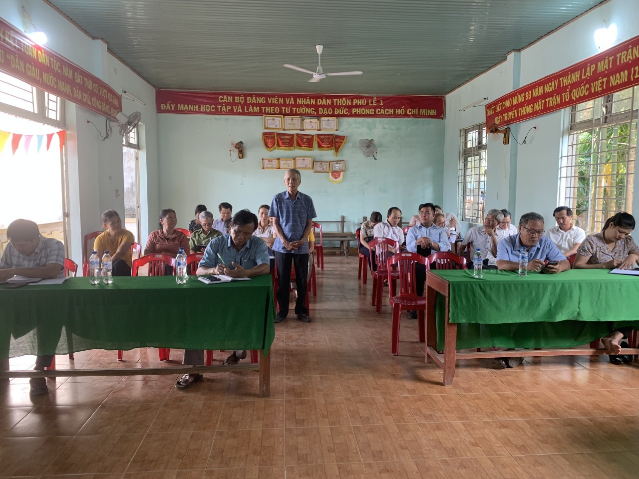 Nhân dân thôn Phú Lễ 2 tham gia ý kiến